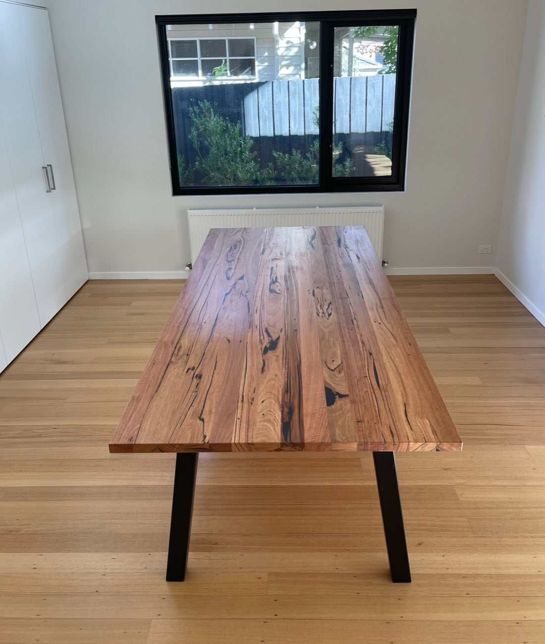 Craftsmanship of Reclaimed Timber Dining Tables