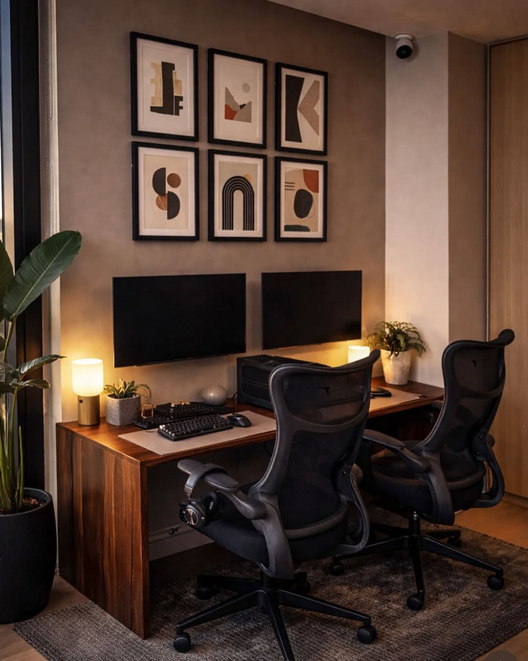 Creator Influencer Desk